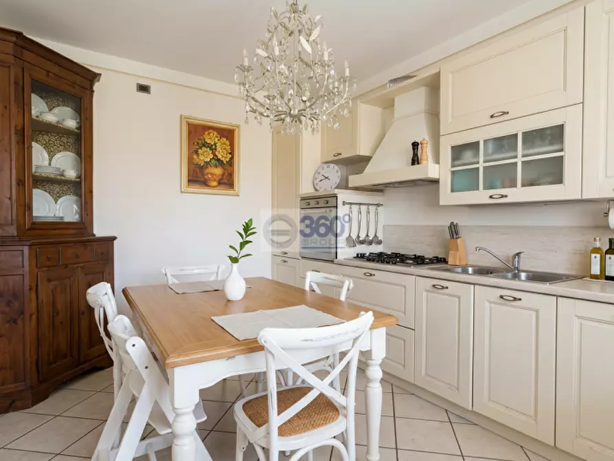 Immagine 9 di Appartamento in vendita  in Via Fenice a Adro