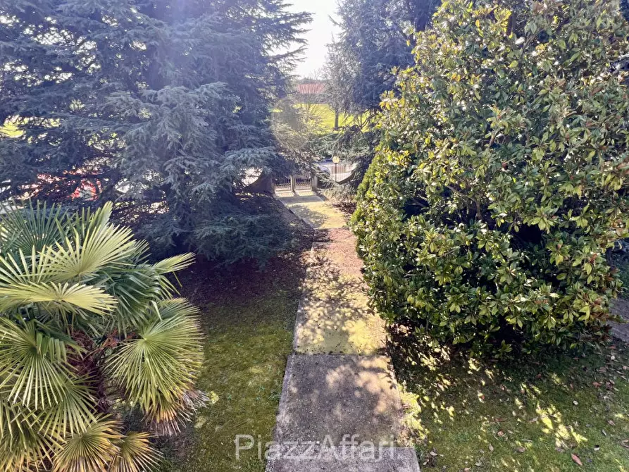 Immagine 2 di Casa bifamiliare in vendita  in Via Roma a Brugine