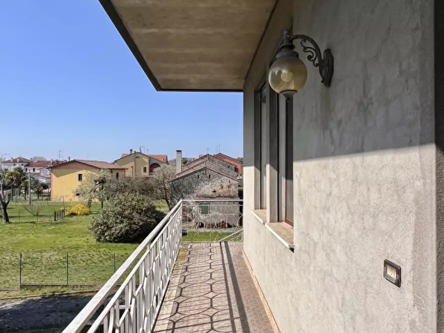 Immagine 18 di Casa bifamiliare in vendita  in Via Roma a Brugine