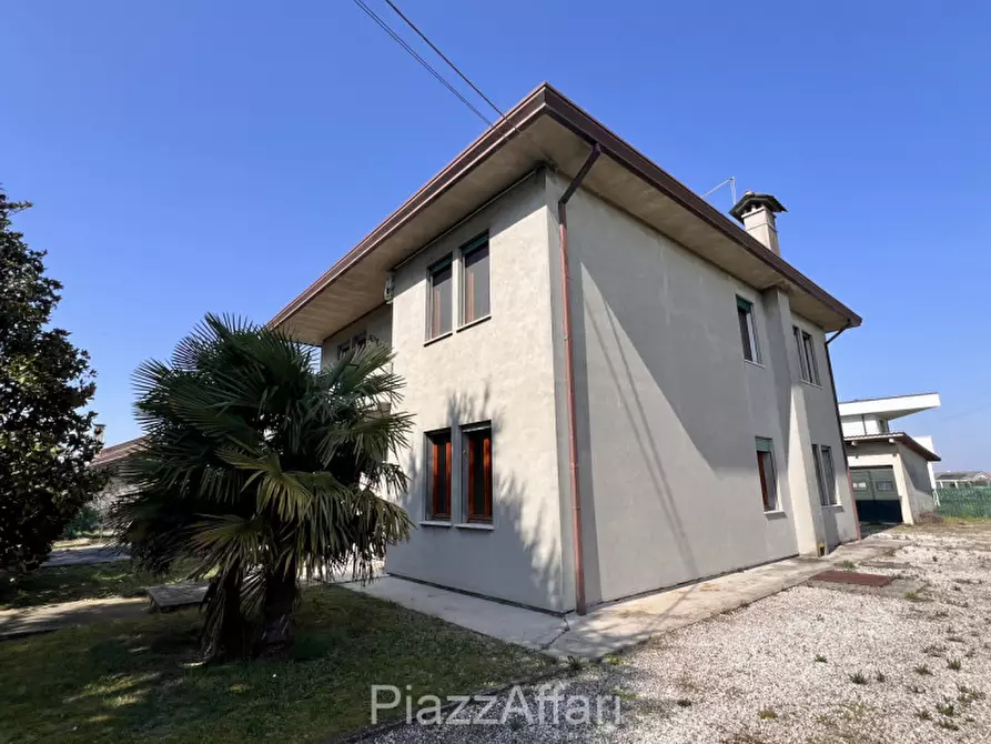 Immagine 37 di Casa bifamiliare in vendita  in Via Roma a Brugine