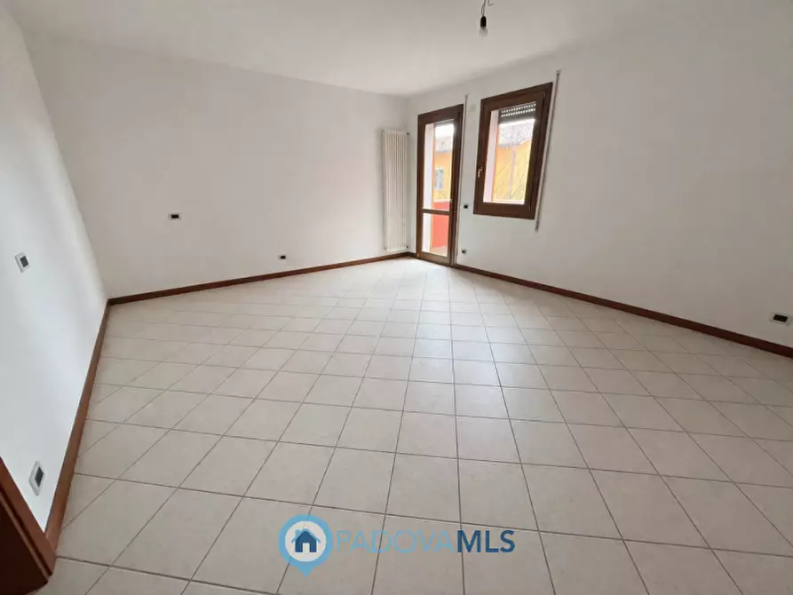 Immagine 2 di Appartamento in vendita  in Via Galileo Galilei a Albignasego