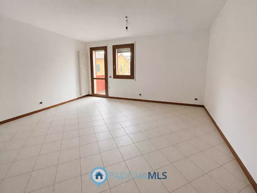 Immagine 3 di Appartamento in vendita  in Via Galileo Galilei a Albignasego