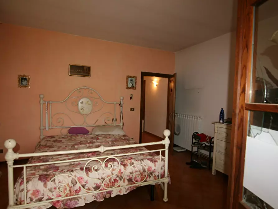 Immagine 8 di Casa indipendente in vendita  a Foiano Della Chiana