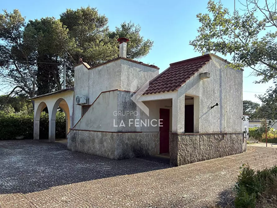 Immagine 1 di Villa in vendita  in strada pilozzo a Martina Franca