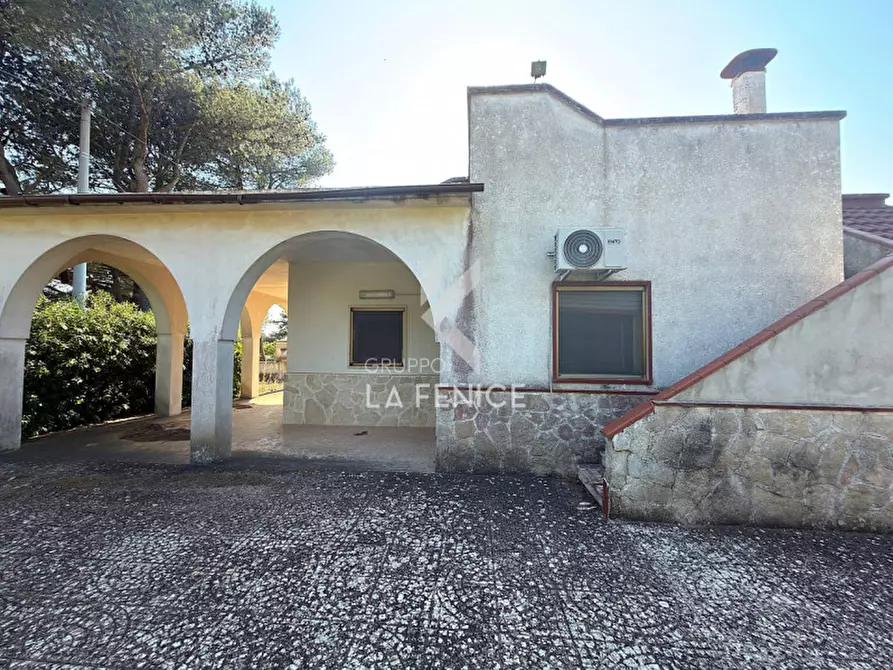 Immagine 4 di Villa in vendita  in strada pilozzo a Martina Franca