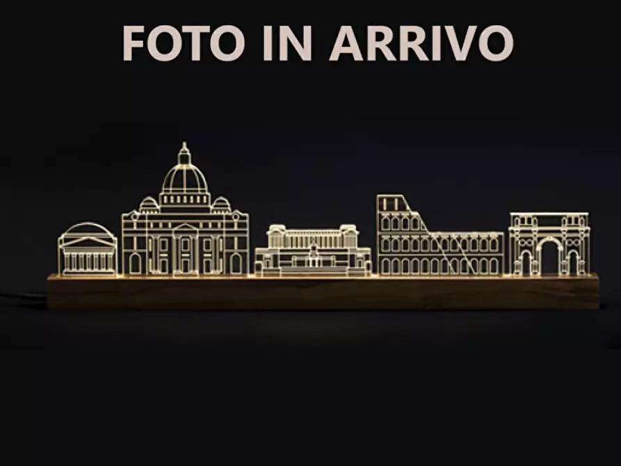 Immagine 2 di Appartamento in vendita  in Via della Casetta Mattei a Roma