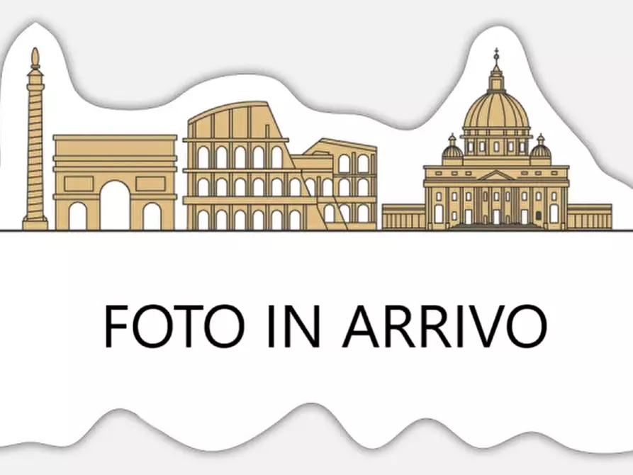 Immagine 3 di Appartamento in vendita  in Via della Casetta Mattei a Roma