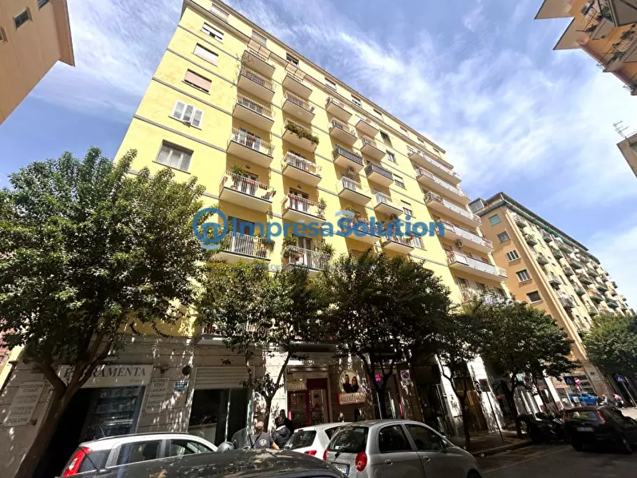 Immagine 3 di Negozio in vendita  in Via Giuseppe Orsi a Napoli