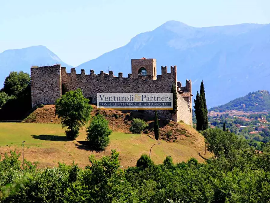 Immagine 1 di Rustico / casale in vendita  in Via G. Rovetta a Padenghe Sul Garda