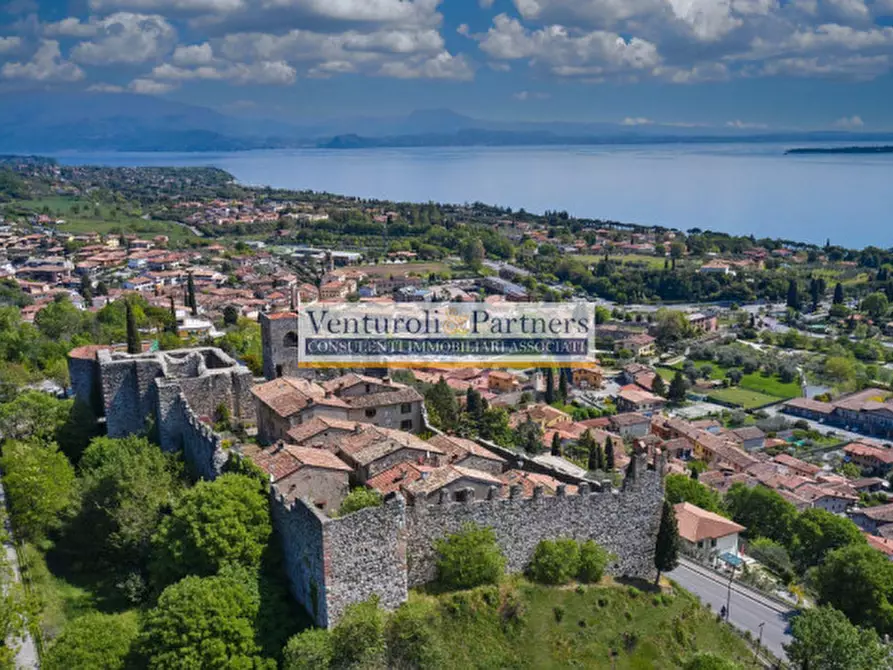 Immagine 10 di Rustico / casale in vendita  in Via G. Rovetta a Padenghe Sul Garda