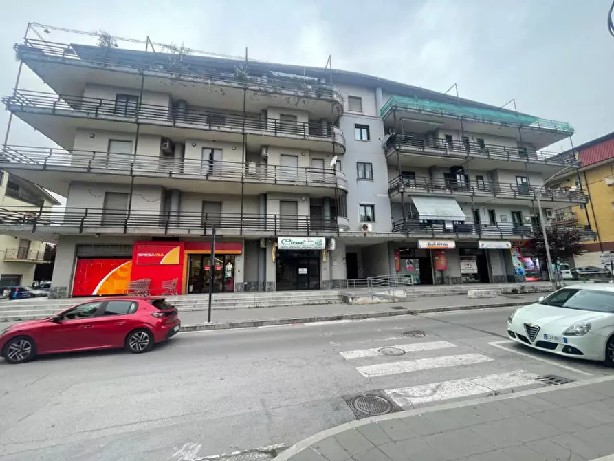 Immagine 1 di Negozio in affitto  in Via Provinciale a Marsicovetere