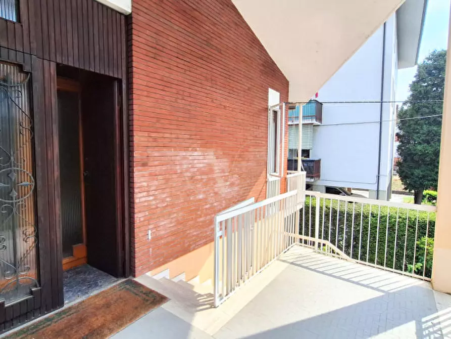 Immagine 1 di Casa indipendente in vendita  in Via Matteazzi a Vicenza