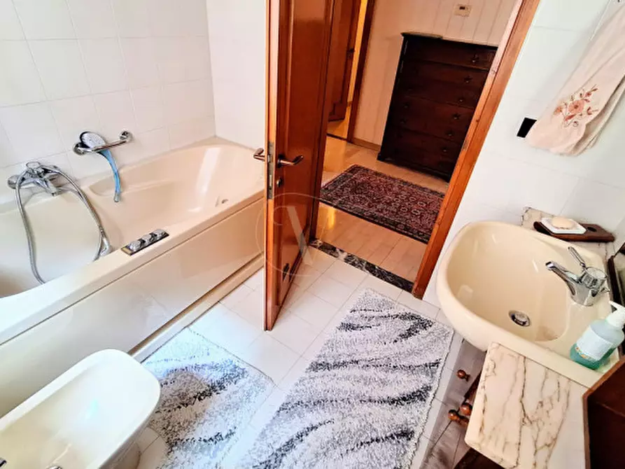 Immagine 29 di Casa indipendente in vendita  in Via Matteazzi a Vicenza