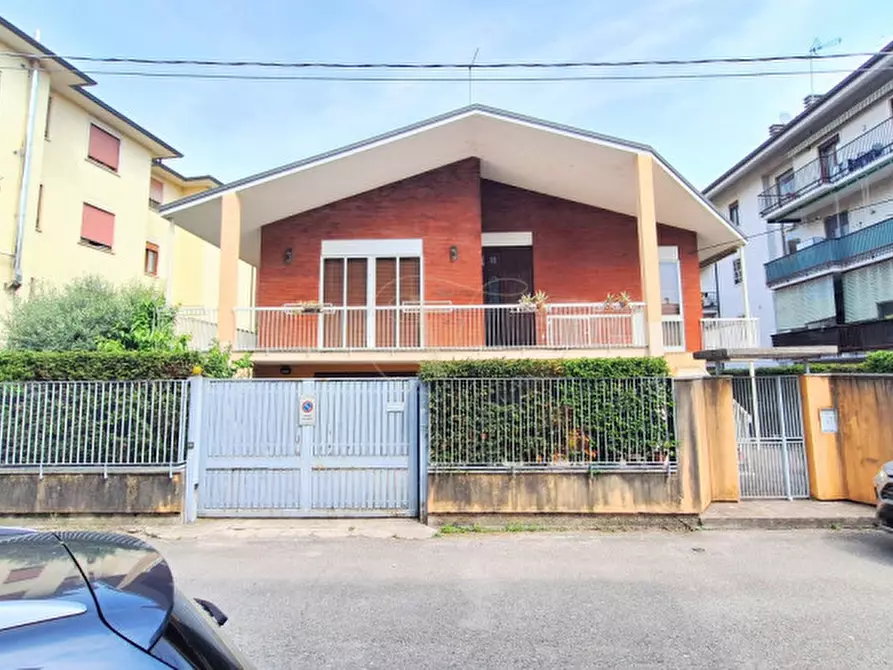 Immagine 53 di Casa indipendente in vendita  in Via Matteazzi a Vicenza