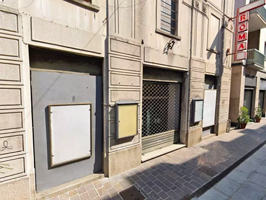 Immagine 1 di Attività commerciale in vendita  in Via Umberto I, 14/16, 20831 Seregno MB, Italia a Seregno
