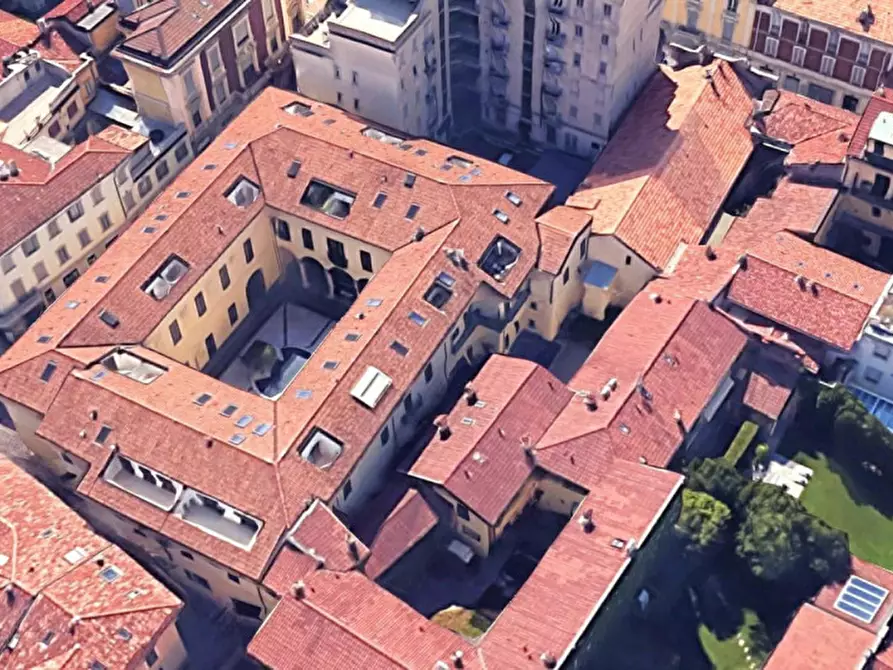 Immagine 5 di Attività commerciale in vendita  in Via Umberto I, 14/16, 20831 Seregno MB, Italia a Seregno