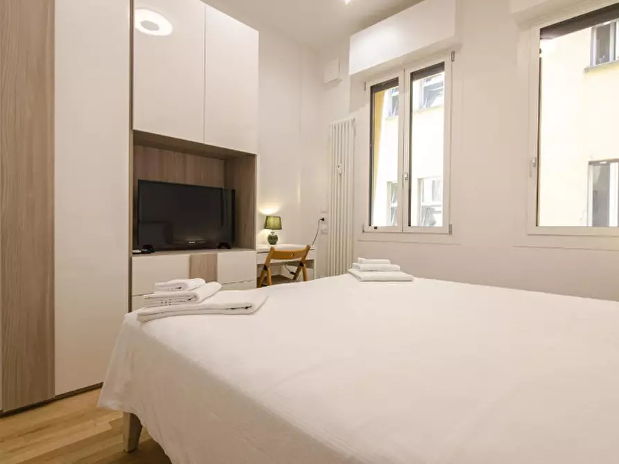 Immagine 14 di Appartamento in vendita  in Via Luigi Carlo Farini a Bologna
