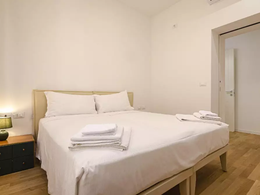 Immagine 16 di Appartamento in vendita  in Via Luigi Carlo Farini a Bologna