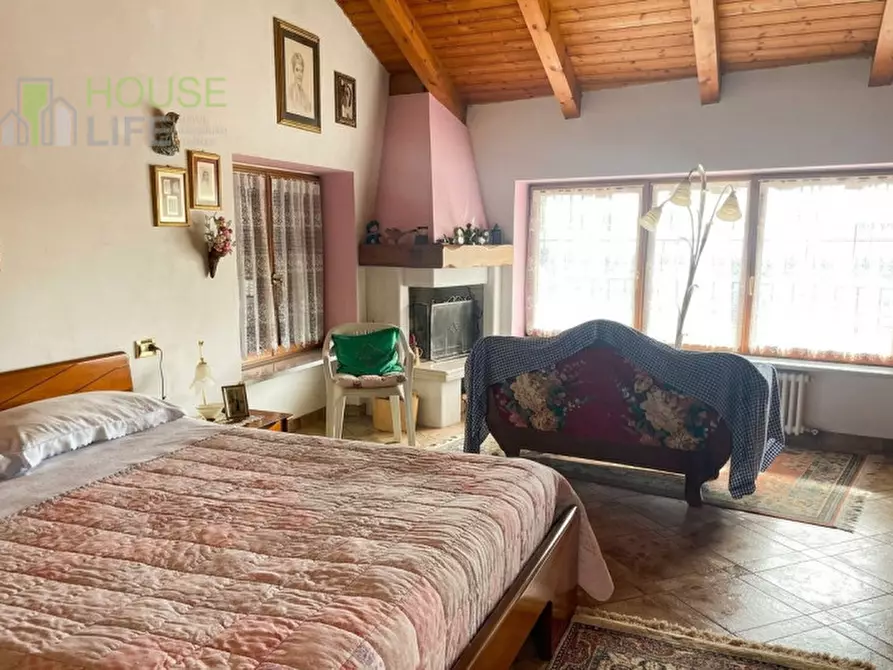 Immagine 3 di Casa indipendente in vendita  a Valli Del Pasubio