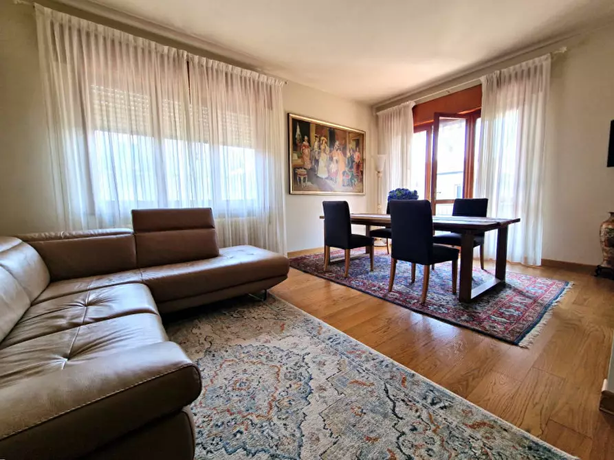 Immagine 2 di Casa bifamiliare in vendita  in via gaetano zancon a Vicenza