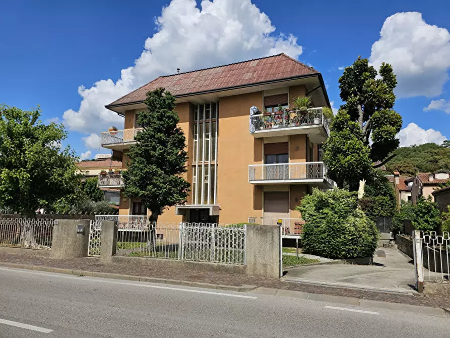 Immagine 1 di Appartamento in vendita  in vi schiavin a Este
