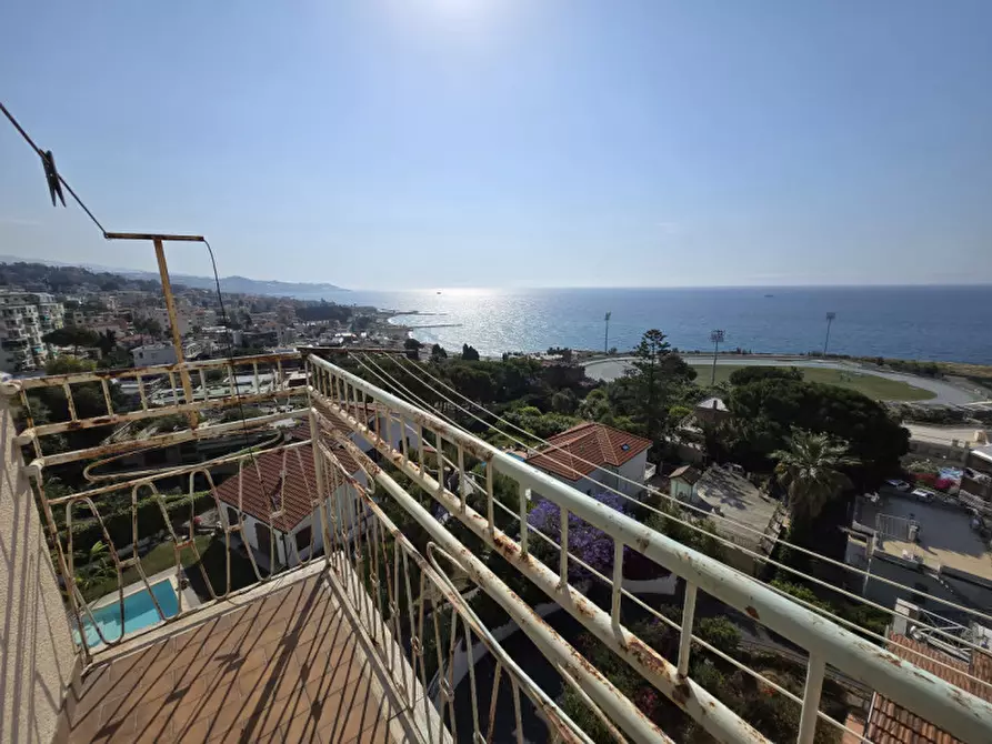 Immagine 2 di Appartamento in vendita  in VIA PADRE SEMERIA, 113 a San Remo