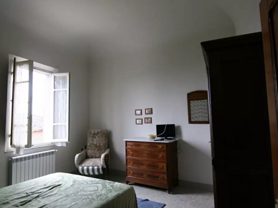 Immagine 9 di Casa indipendente in vendita  a Sinalunga