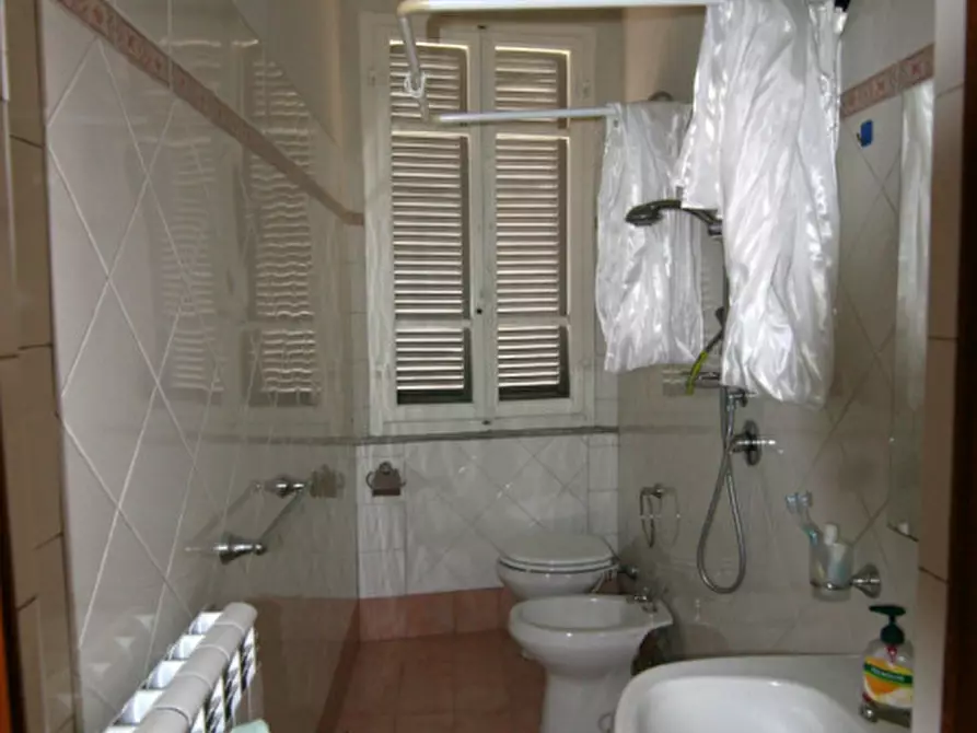 Immagine 10 di Casa indipendente in vendita  a Sinalunga
