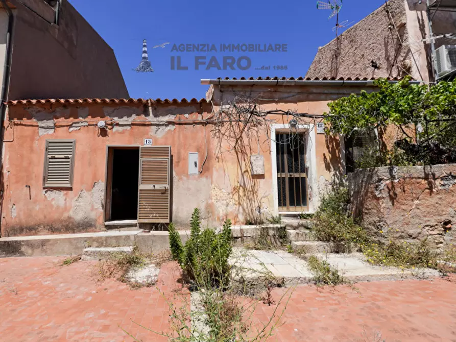 Immagine 2 di Villetta a schiera in vendita  in Via Maggior Leggero a La Maddalena
