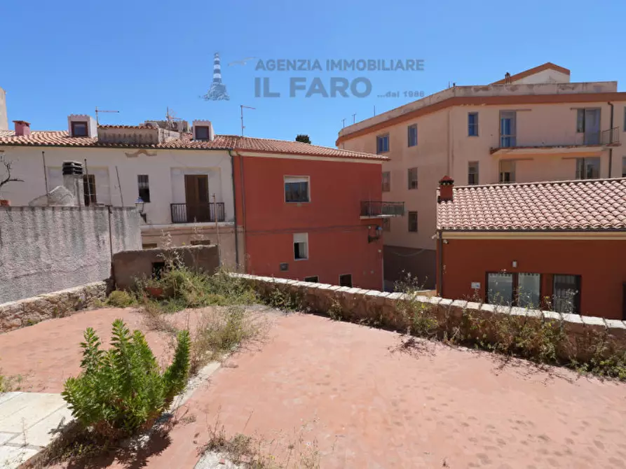 Immagine 3 di Villetta a schiera in vendita  in Via Maggior Leggero a La Maddalena