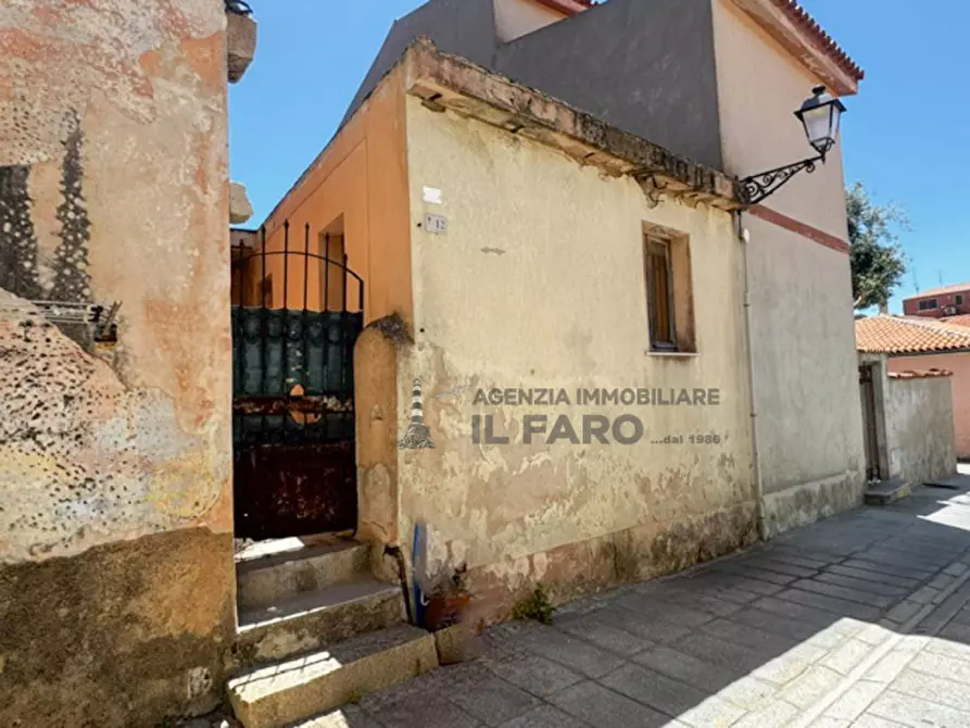 Immagine 9 di Villetta a schiera in vendita  in Via Maggior Leggero a La Maddalena