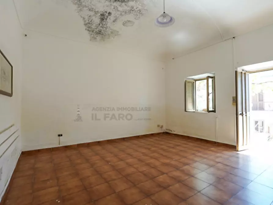 Immagine 12 di Villetta a schiera in vendita  in Via Maggior Leggero a La Maddalena