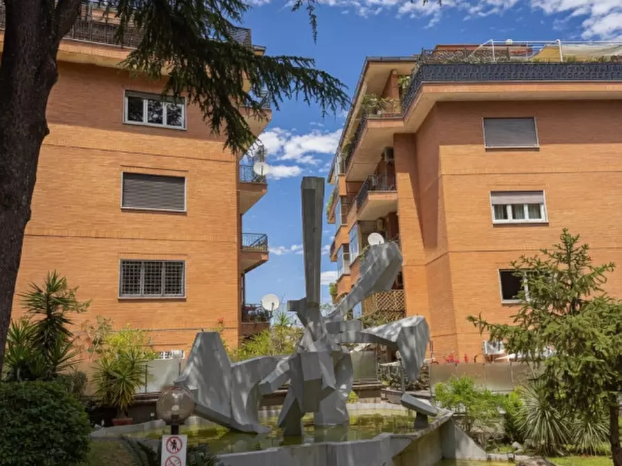 Immagine 2 di Appartamento in vendita  in Via Gallese a Roma