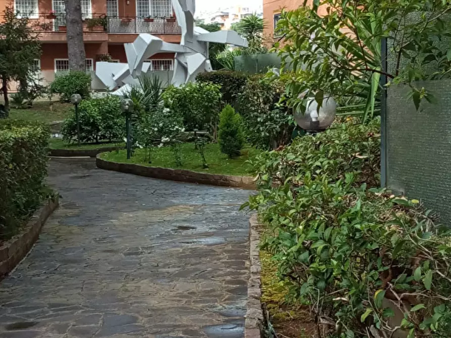 Immagine 4 di Appartamento in vendita  in Via Gallese a Roma