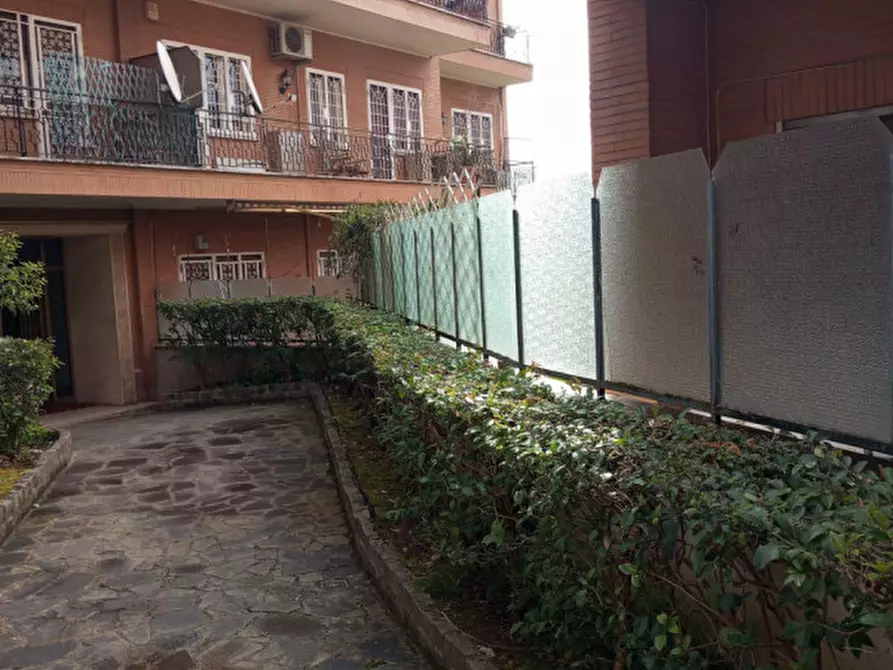Immagine 12 di Appartamento in vendita  in Via Gallese a Roma