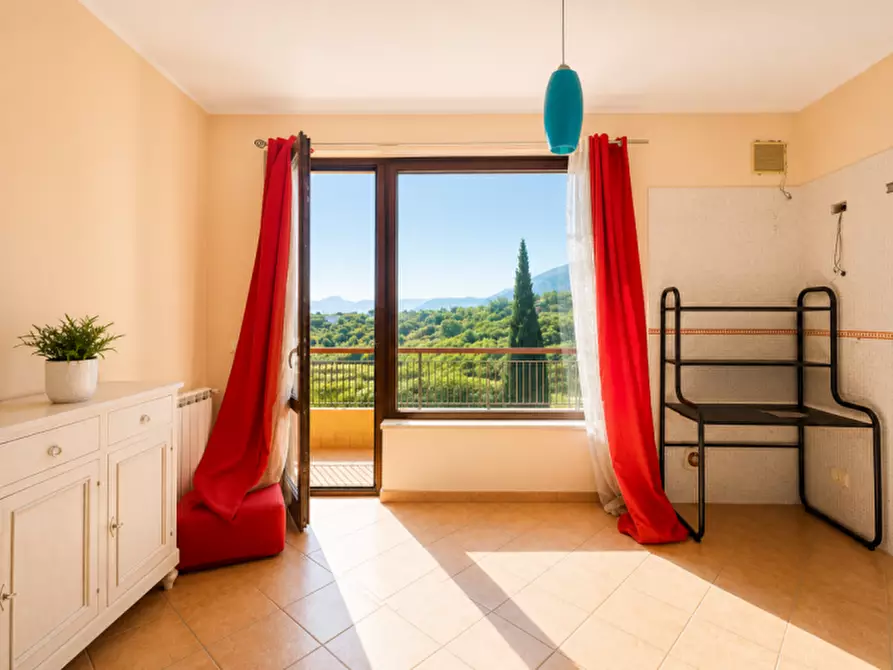 Immagine 7 di Appartamento in vendita  in VIA CAMILLO BENSO CONTE DI COVOUR, 6 a Casteldaccia
