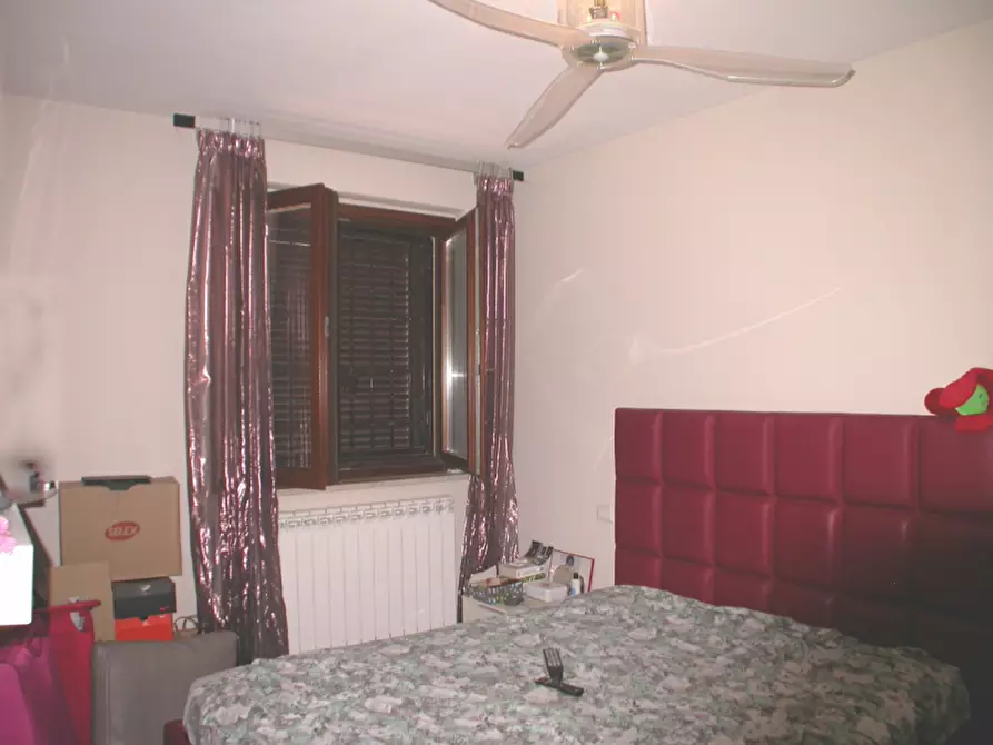 Immagine 9 di Appartamento in vendita  in Via Roma a Castiglione Del Lago