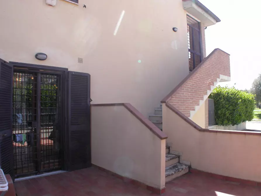 Immagine 21 di Appartamento in vendita  in Via Roma a Castiglione Del Lago