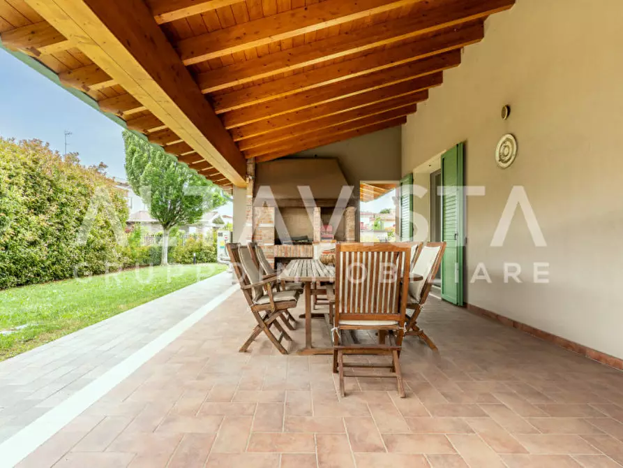 Immagine 6 di Villa in vendita  in Via Quattro Novembre a Carpenedolo