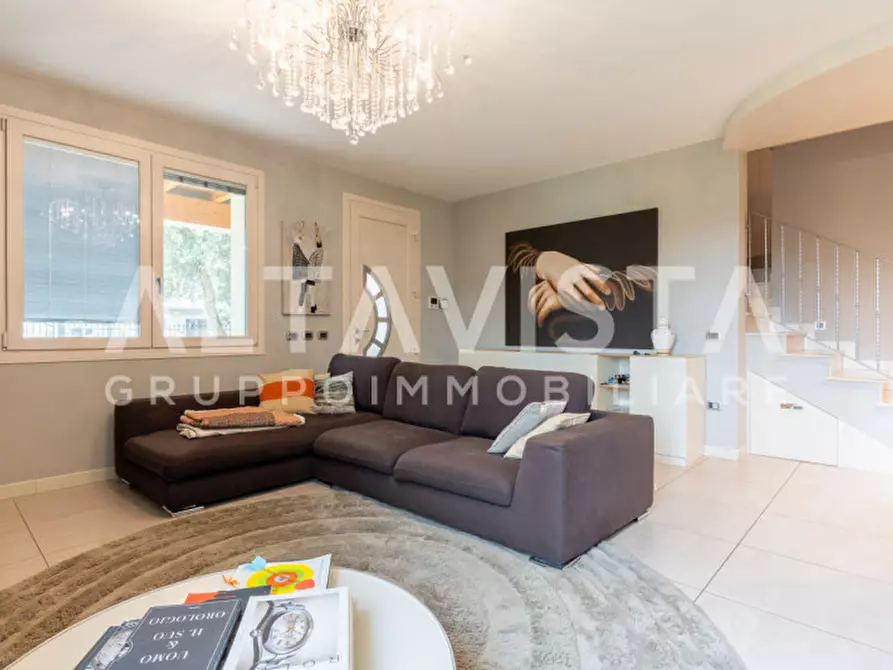 Immagine 21 di Villa in vendita  in Via Quattro Novembre a Carpenedolo