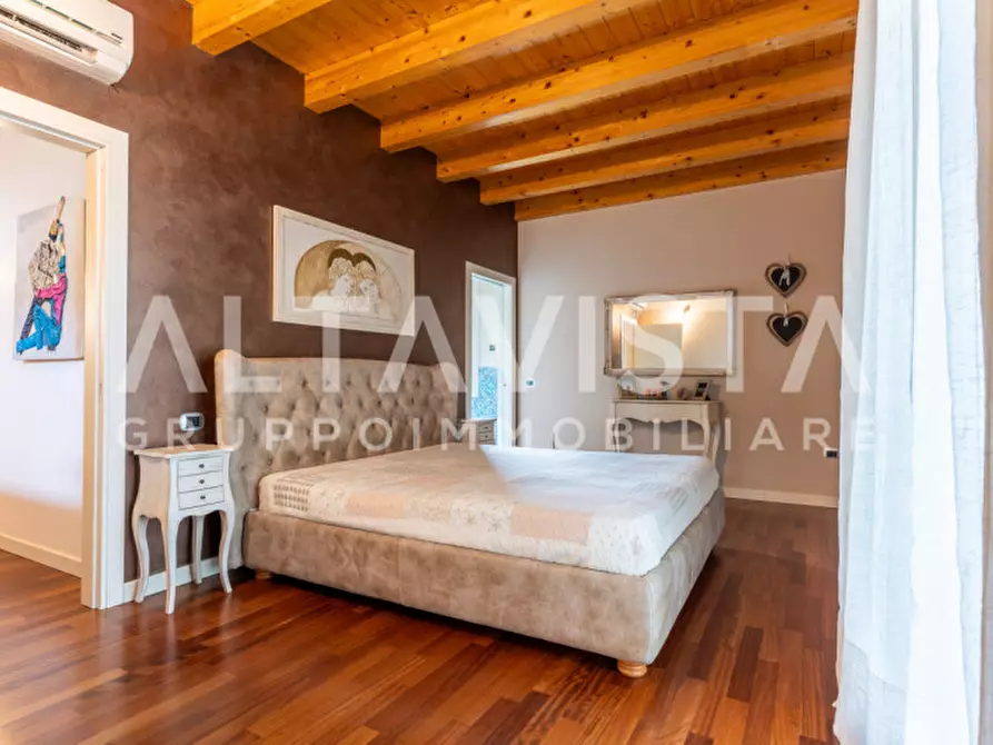Immagine 40 di Villa in vendita  in Via Quattro Novembre a Carpenedolo