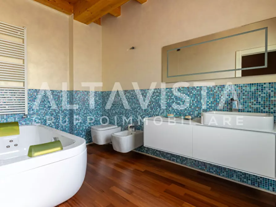 Immagine 43 di Villa in vendita  in Via Quattro Novembre a Carpenedolo