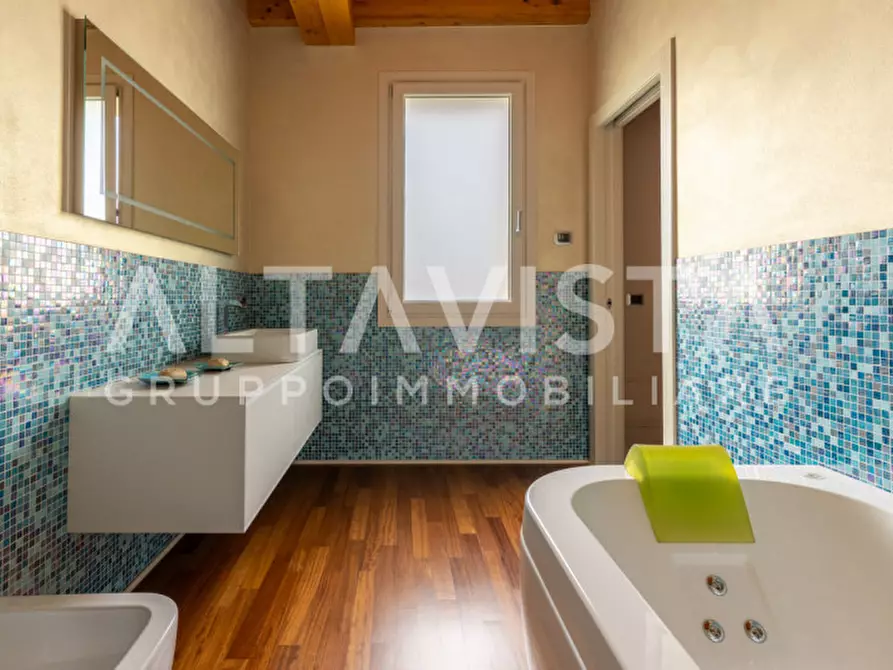 Immagine 45 di Villa in vendita  in Via Quattro Novembre a Carpenedolo