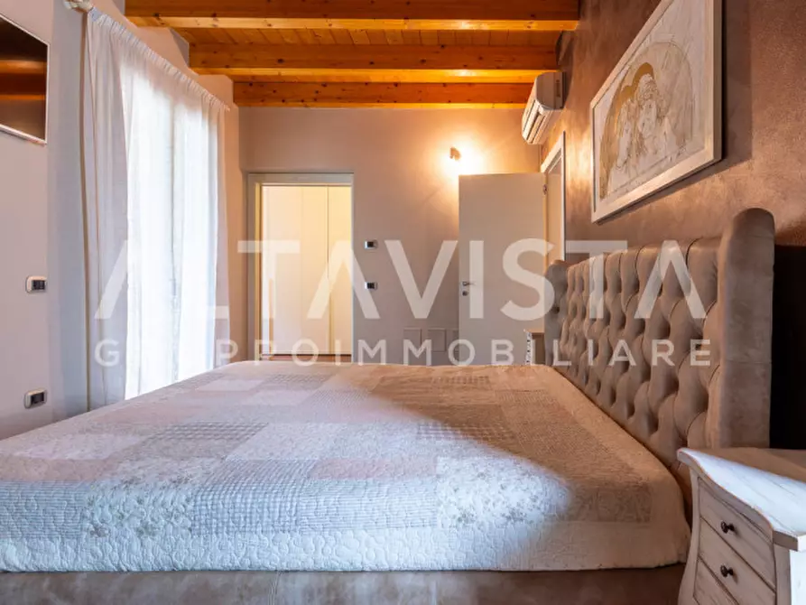 Immagine 46 di Villa in vendita  in Via Quattro Novembre a Carpenedolo
