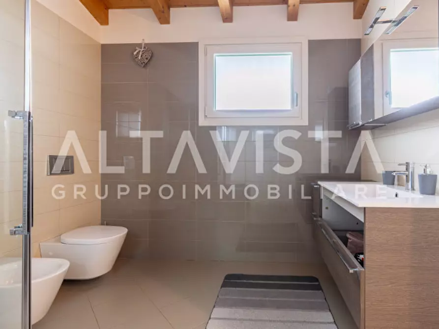 Immagine 50 di Villa in vendita  in Via Quattro Novembre a Carpenedolo