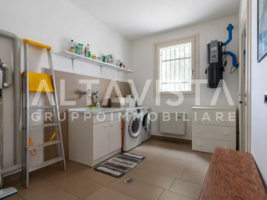 Immagine 53 di Villa in vendita  in Via Quattro Novembre a Carpenedolo