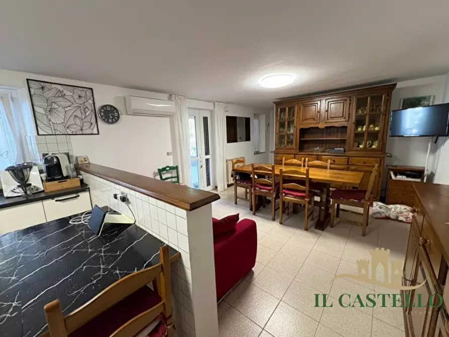 Immagine 4 di Casa indipendente in vendita  in Palazzetta a Castiglione Del Lago