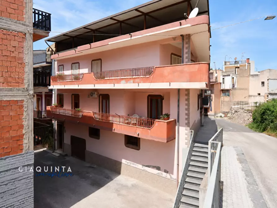 Immagine 1 di Casa bifamiliare in vendita  in Via Pietro Maroncelli snc a Palagonia