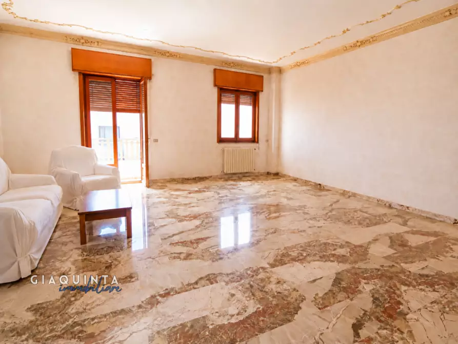 Immagine 2 di Casa bifamiliare in vendita  in Via Pietro Maroncelli snc a Palagonia