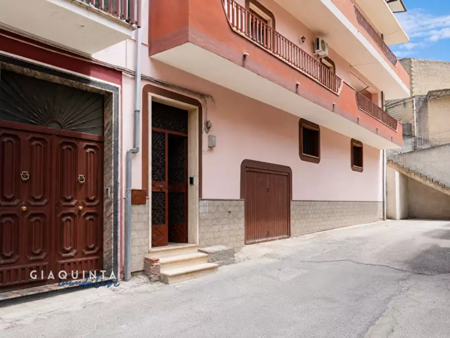 Immagine 25 di Casa bifamiliare in vendita  in Via Pietro Maroncelli snc a Palagonia